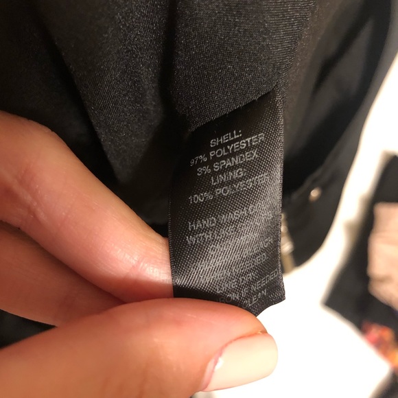 Black dress - Picture 9 of 10